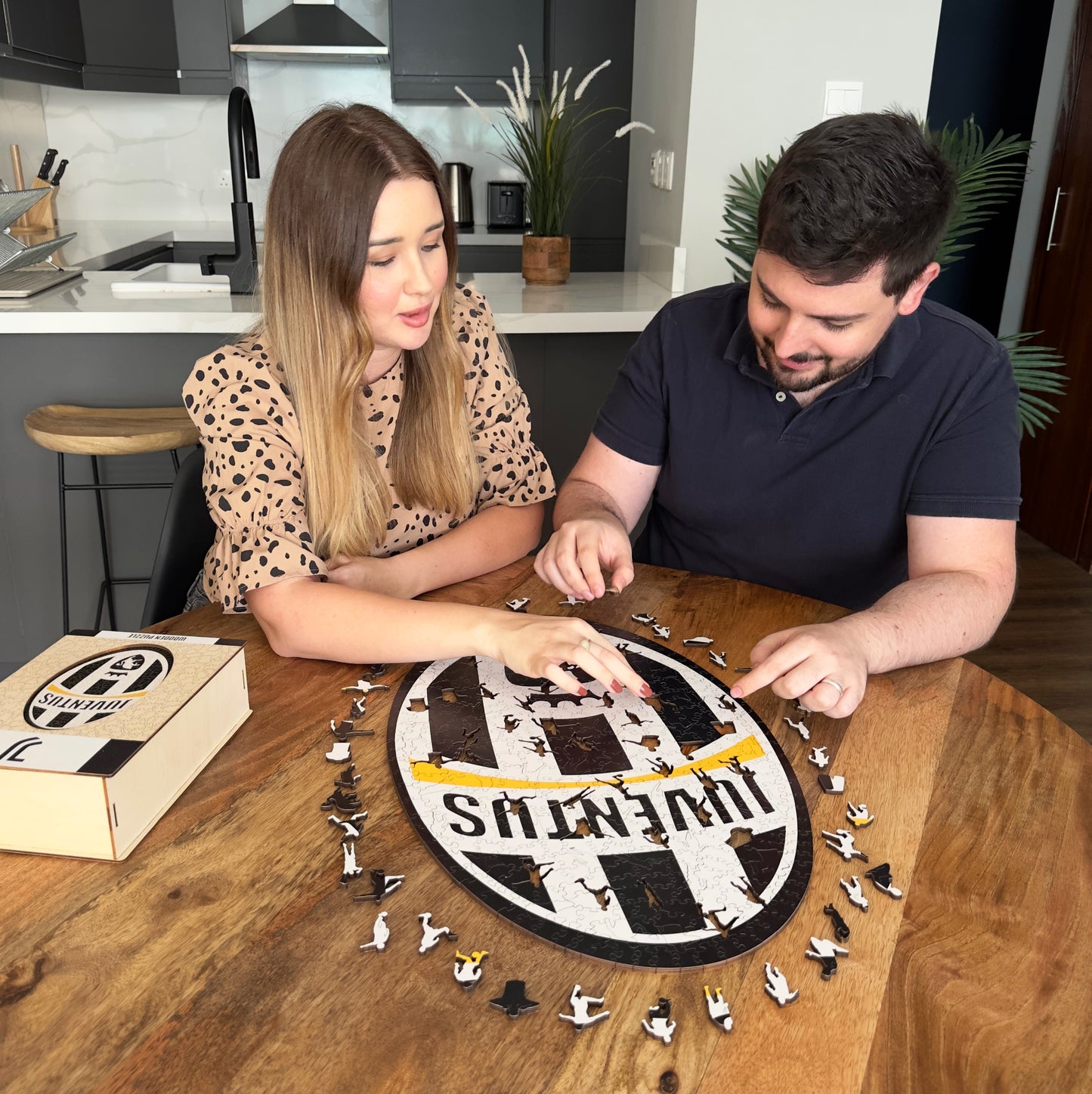 Juventus FC® Retro Escudo - Rompecabezas de Madera
