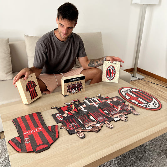 3 PACK Milan® Escudo + Jersey + 5 Jugadores