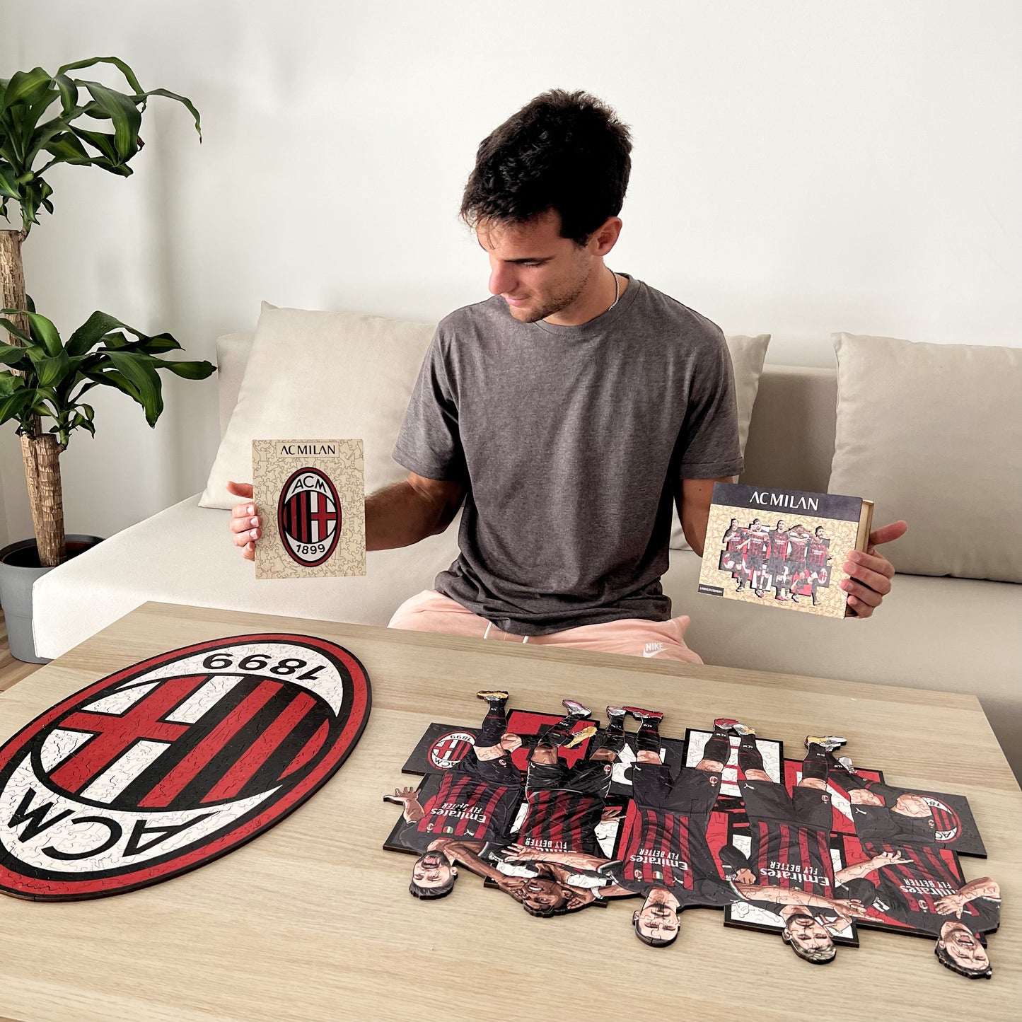 2 PACK AC Milan® Escudo + 5 Jugadores